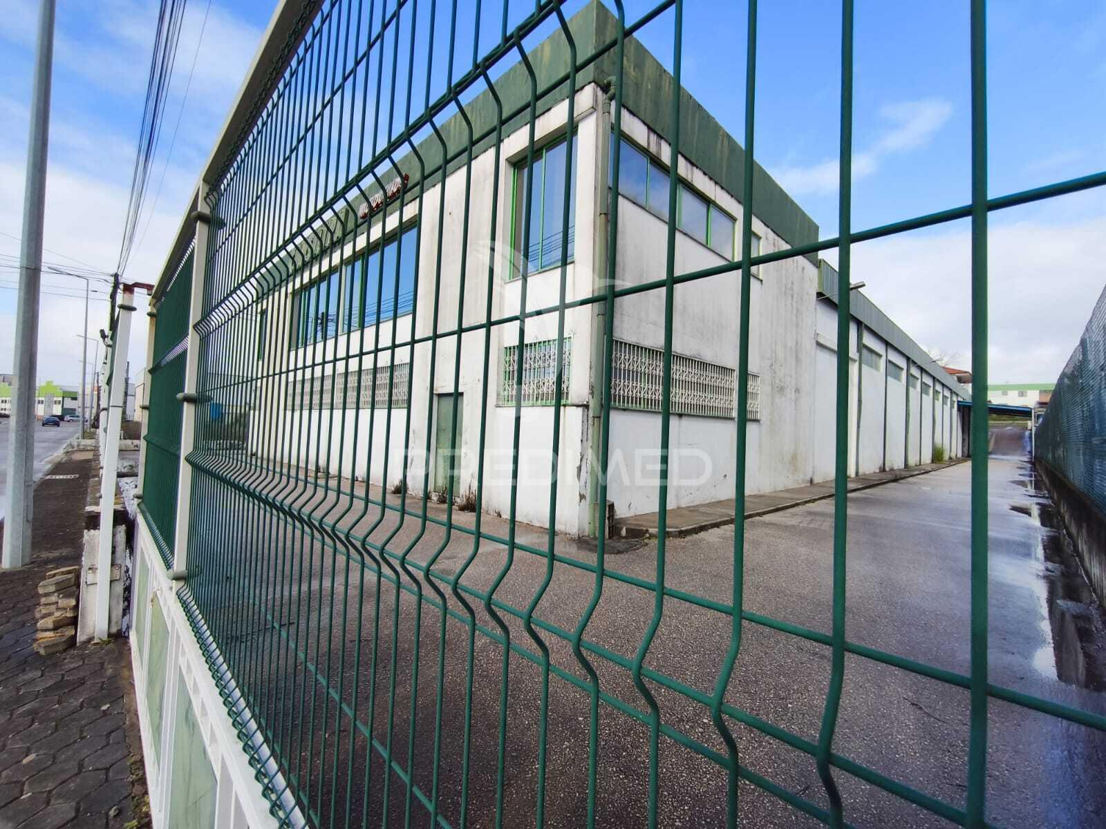 Armazém zona industrial de oiã