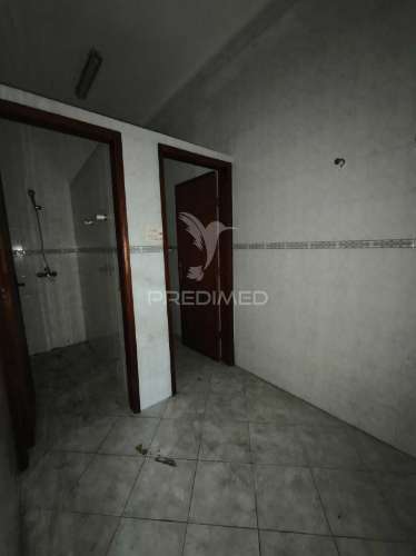 Armazém zona industrial de oiã