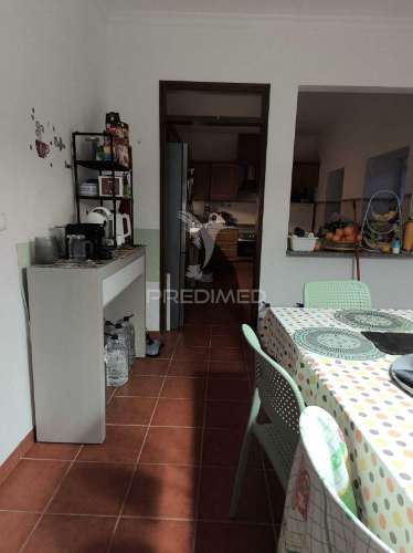 Moradia t3 com jardim e horta em santa eulália – elvas