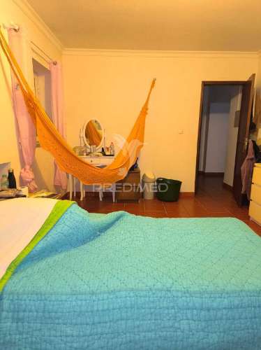 Moradia t3 com jardim e horta em santa eulália – elvas