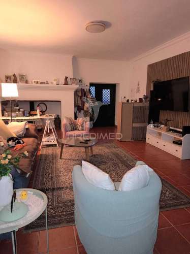 Moradia t3 com jardim e horta em santa eulália – elvas