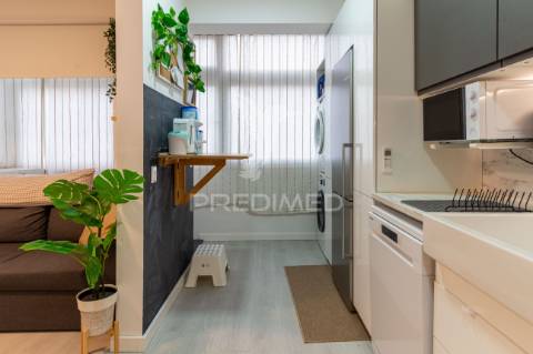 Apartamento t3 no seixal | 1º andar com excelente proximidade a serviços