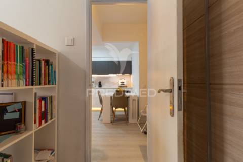 Apartamento t3 no seixal | 1º andar com excelente proximidade a serviços