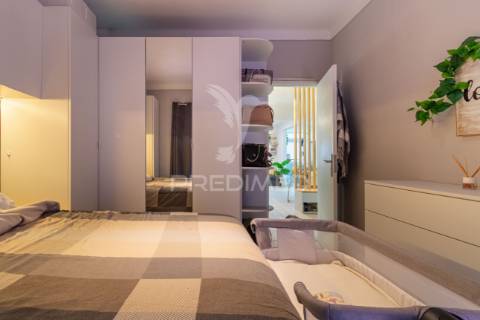 Apartamento t3 no seixal | 1º andar com excelente proximidade a serviços