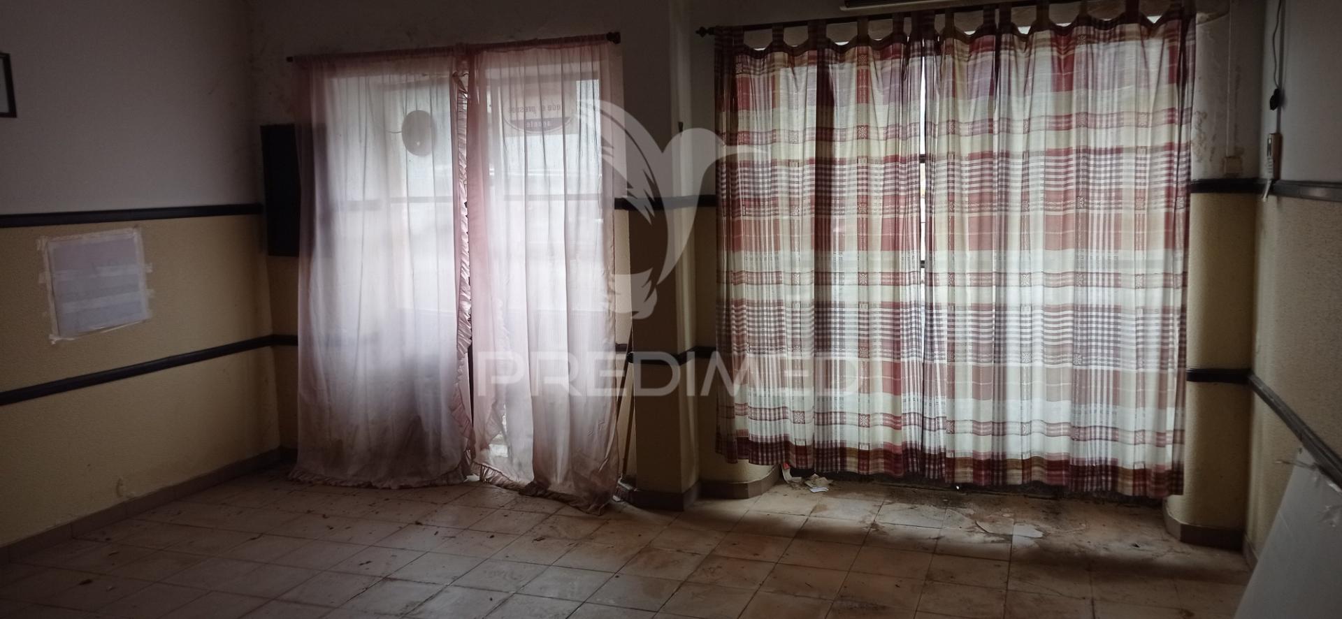 Imóvel p/ comércio/serviços, tramagal