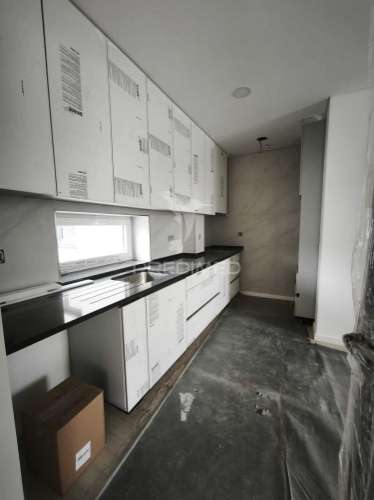 Moradia t2 totalmente remodelada com jardim e garagem