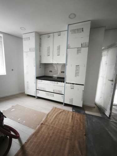 Moradia t2 totalmente remodelada com jardim e garagem