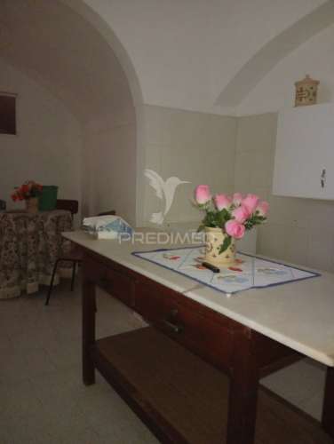 Moradia rc e 1º andar com quintal