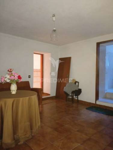 Moradia rc e 1º andar com quintal