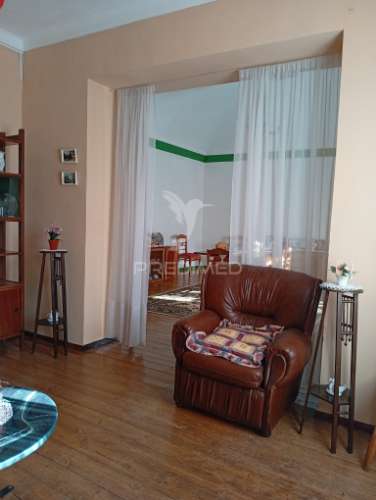 Moradia rc e 1º andar com quintal