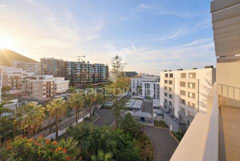 Apartamento t2 com acesso direto à praia formosa | madeira acqua residences