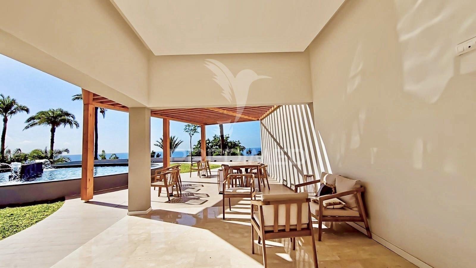 Apartamento t2 com acesso direto à praia formosa | madeira acqua residences