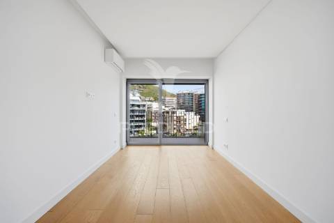 Apartamento t2 com acesso direto à praia formosa | madeira acqua residences