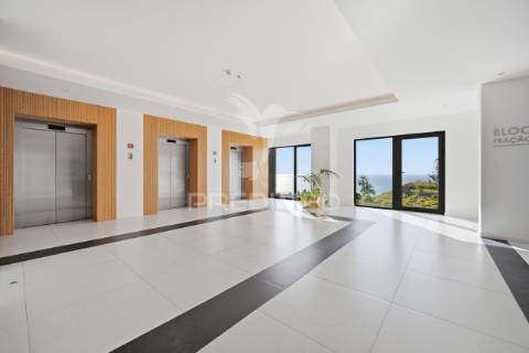 Apartamento t2 com acesso direto à praia formosa | madeira acqua residences