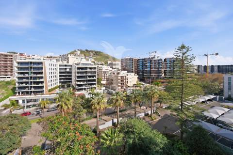 Apartamento t2 com acesso direto à praia formosa | madeira acqua residences