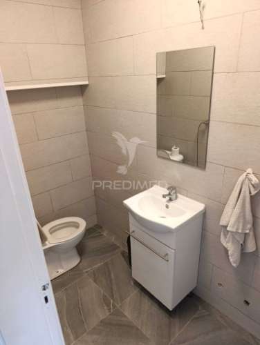 Moradia térrea- inserida num lote de terreno de 645m2-elvas