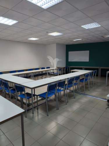 Espaço comercial de 219,6 m² no centro de albufeira