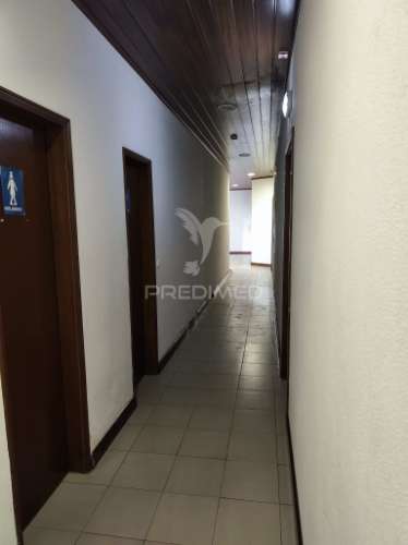 Espaço comercial de 219,6 m² no centro de albufeira