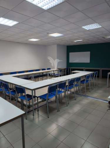 Espaço comercial de 219,6 m² no centro de albufeira