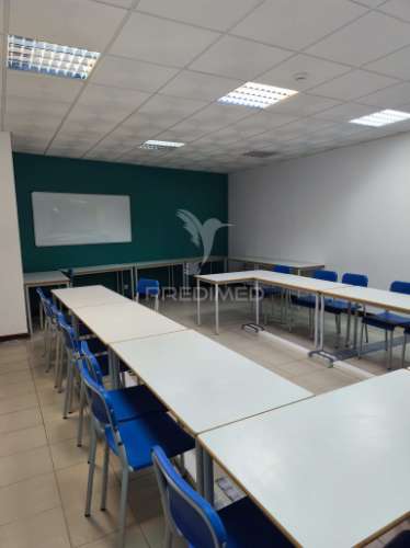 Espaço comercial de 219,6 m² no centro de albufeira