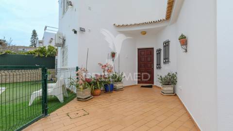 Moradia t4 com piscina aquecida em carvoeiro