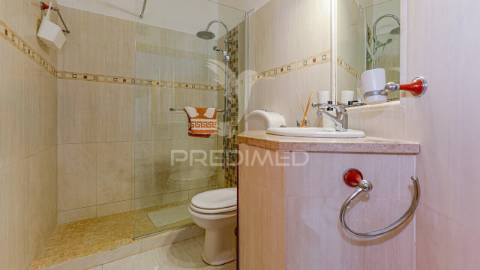 Moradia t4 com piscina aquecida em carvoeiro