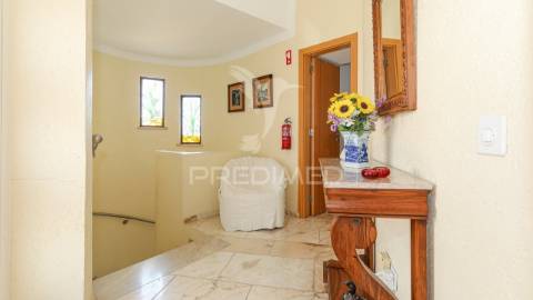 Moradia t4 com piscina aquecida em carvoeiro