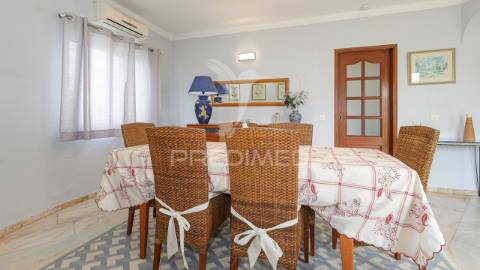 Moradia t4 com piscina aquecida em carvoeiro