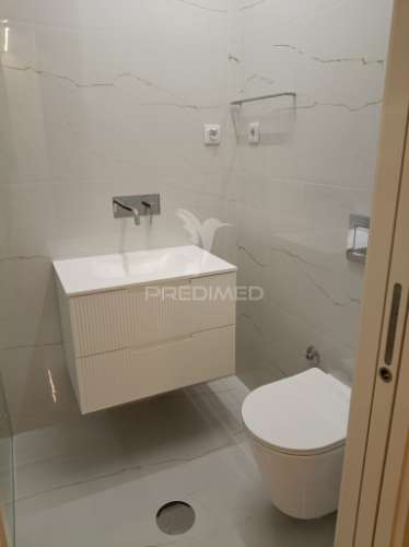 T2 para venda  em serralves