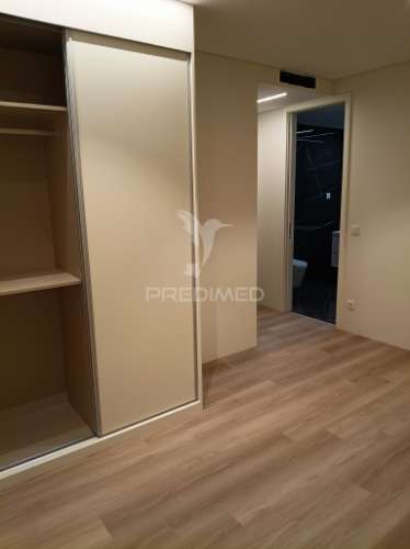 T2 para venda  em serralves