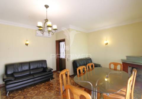 Moradia t4 bi-familiar em s. romão coronado, trofa