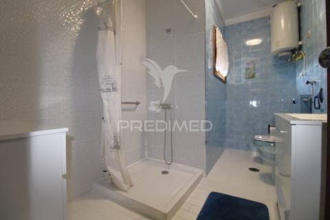 Moradia t4 bi-familiar em s. romão coronado, trofa