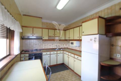 Moradia t4 bi-familiar em s. romão coronado, trofa