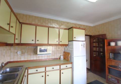 Moradia t4 bi-familiar em s. romão coronado, trofa