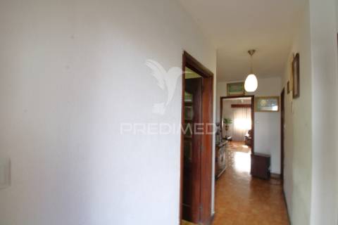 Moradia t4 bi-familiar em s. romão coronado, trofa