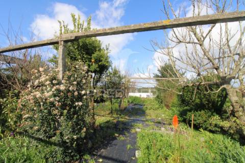 Moradia t4 bi-familiar em s. romão coronado, trofa