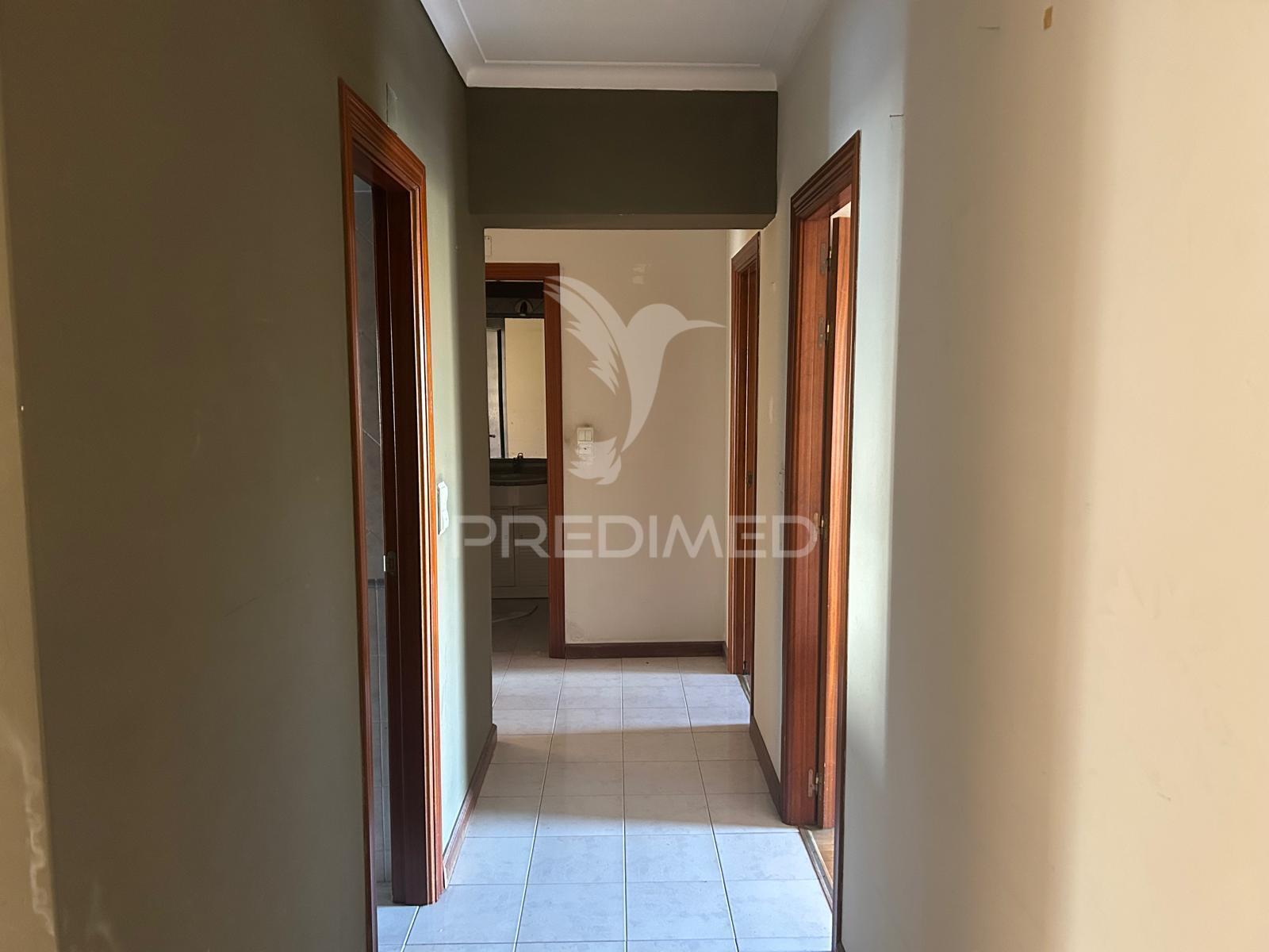 Apartamento t3 no carregado