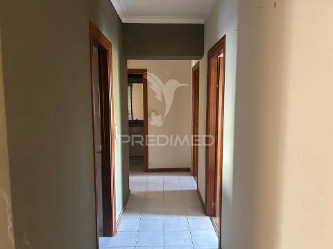Apartamento t3 no carregado