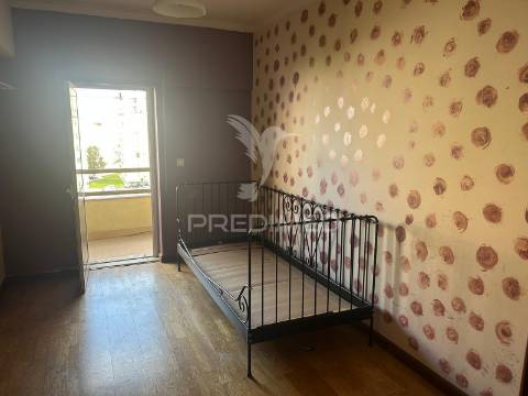 Apartamento t3 no carregado