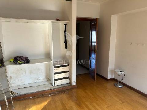 Apartamento t3 no carregado