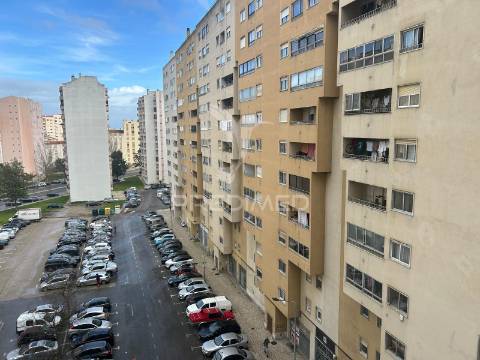 Apartamento t3 no carregado