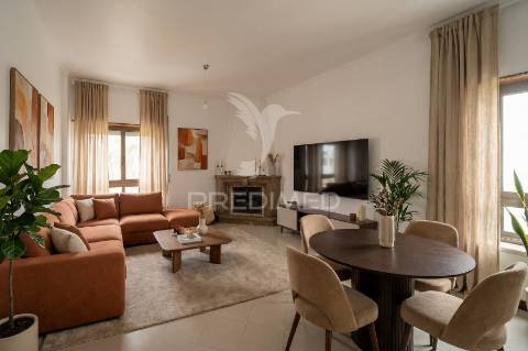 Apartamento t4 em alfragide com box (quinta grande)