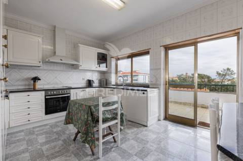 Exclusiva moradia t7 clássica de grandes dimensões | quinta do rouxinol – miratejo