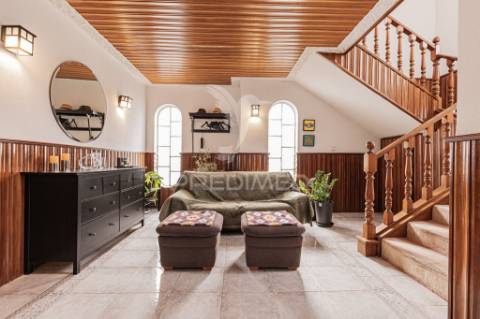 Exclusiva moradia t7 clássica de grandes dimensões | quinta do rouxinol – miratejo