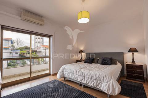 Exclusiva moradia t7 clássica de grandes dimensões | quinta do rouxinol – miratejo