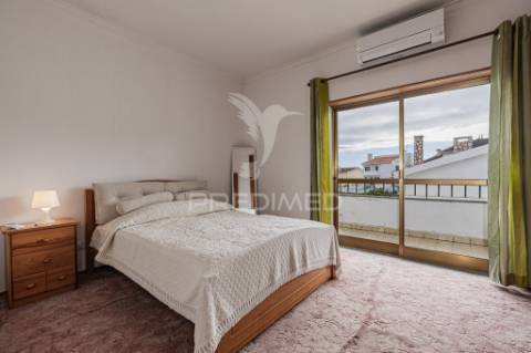 Exclusiva moradia t7 clássica de grandes dimensões | quinta do rouxinol – miratejo