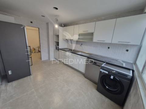 Apartamento t2 em carregado