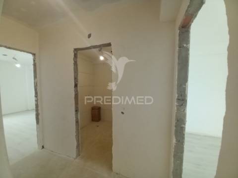 Apartamento t2 em carregado