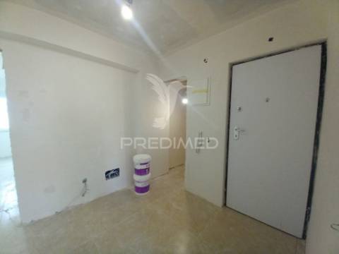 Apartamento t2 em carregado