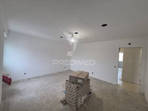 Apartamento t2 em carregado